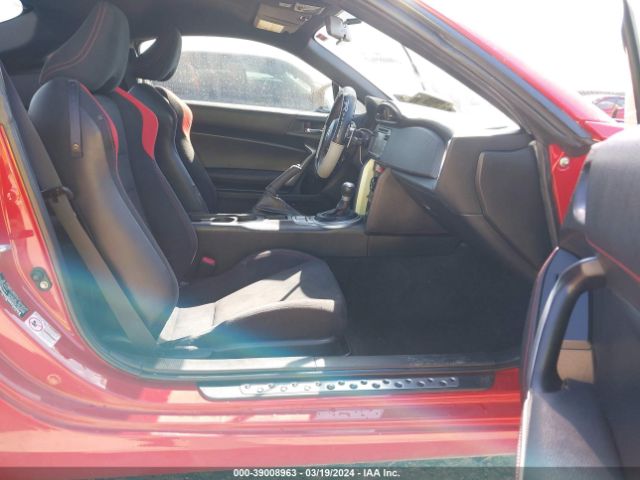 JF1ZNAA18F8701181 Scion FR-S