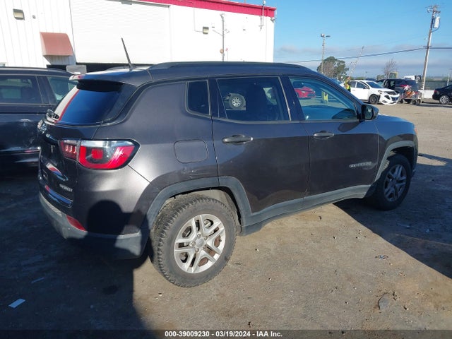 3C4NJCAB7JT181588 Jeep Compass Sport Fwd