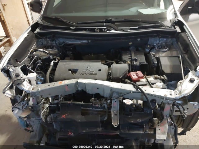 Mitsubishi Outlander Le 2018 JA4AD3A33JZ066455 Image 10
