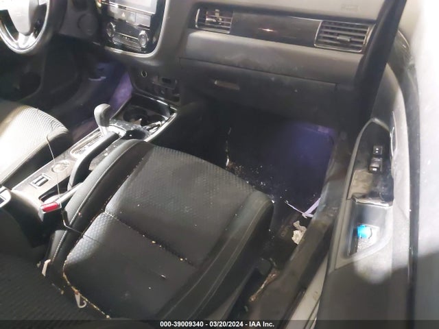 Mitsubishi Outlander Le 2018 JA4AD3A33JZ066455 Image 5