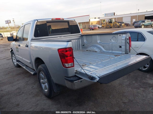 Nissan TITAN SV 2014 1N6AA0EC1EN519683 Image 3