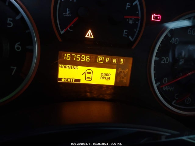Nissan TITAN SV 2014 1N6AA0EC1EN519683 Image 7