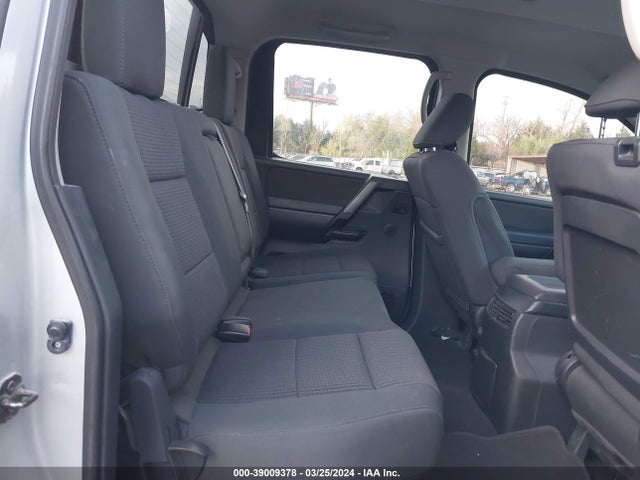 Nissan TITAN SV 2014 1N6AA0EC1EN519683 Image 8