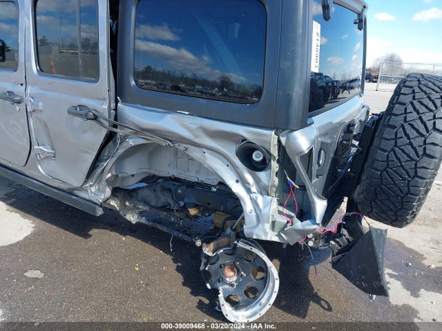 1C4HJXDG7KW526917 Jeep Wrangler Unlimited Sport S 4x4