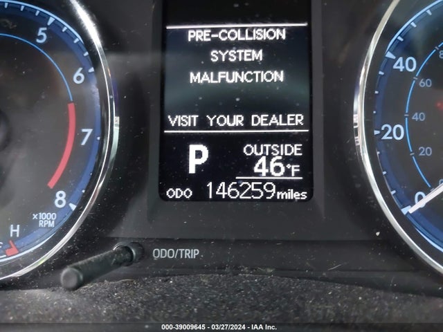 Toyota COROLLA LE 2018 5YFBURHE5JP818736 Image 15