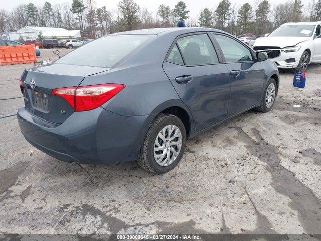 Toyota COROLLA LE 2018 5YFBURHE5JP818736 Image 4