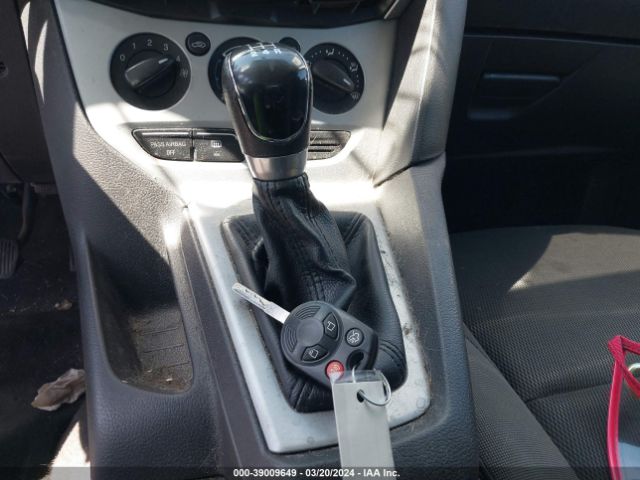1FADP3K24EL300164 Ford FOCUS SE