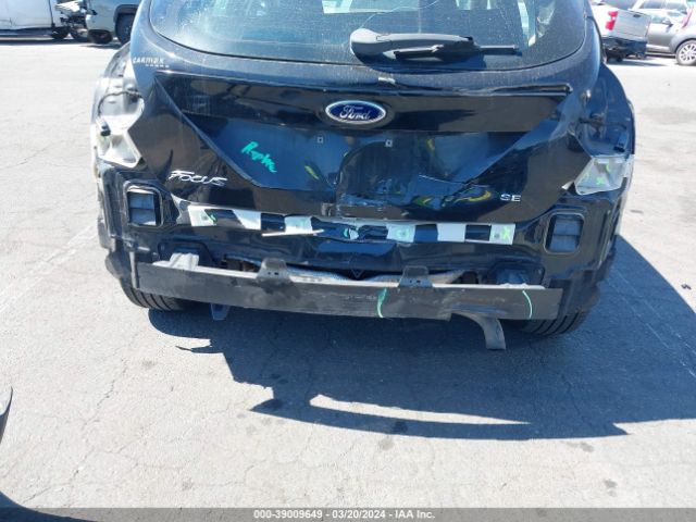 1FADP3K24EL300164 Ford FOCUS SE