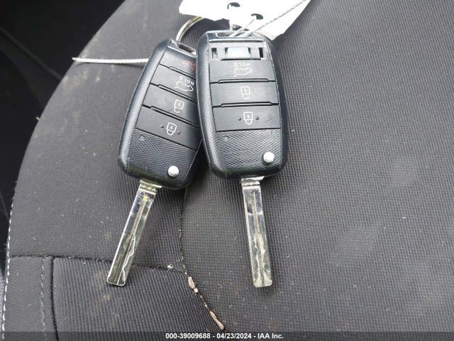 KIA Soul 2016 KNDJN2A21G7868690 Image 11