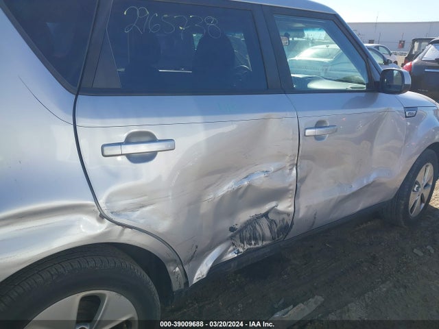 KIA Soul 2016 KNDJN2A21G7868690 Image 6