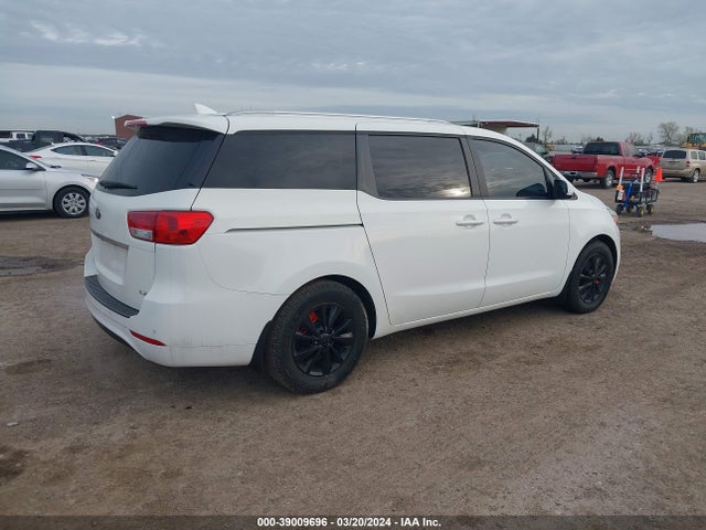 KIA SEDONA LX 2016 KNDMB5C19G6090009 Image 4