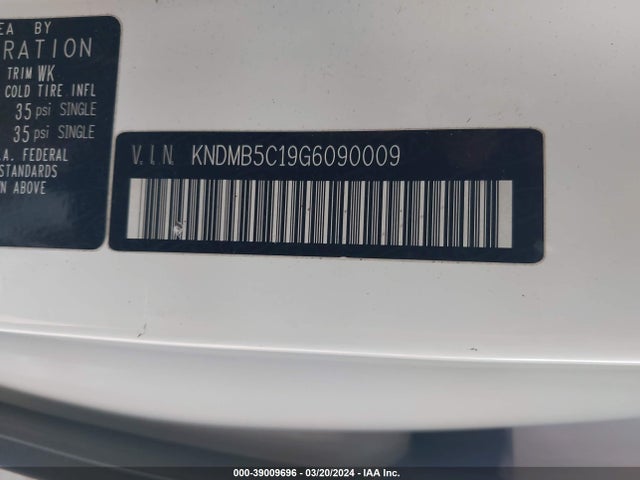 KIA SEDONA LX 2016 KNDMB5C19G6090009 Image 9