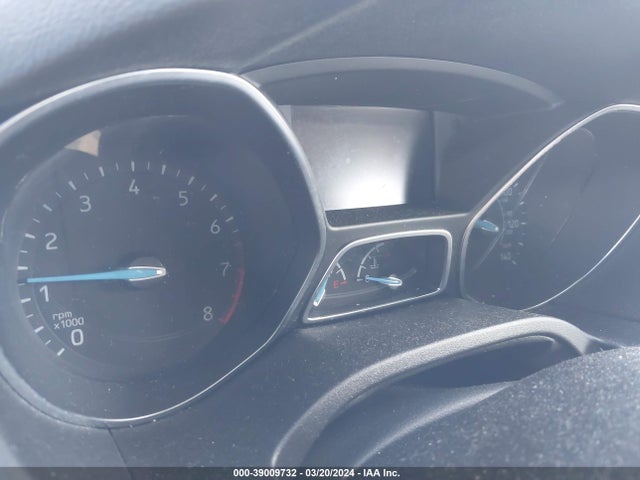Ford FOCUS SE 2018 1FADP3FEXJL319171 Image 15