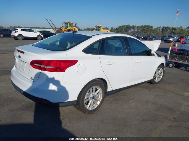 Ford FOCUS SE 2018 1FADP3FEXJL319171 Image 4