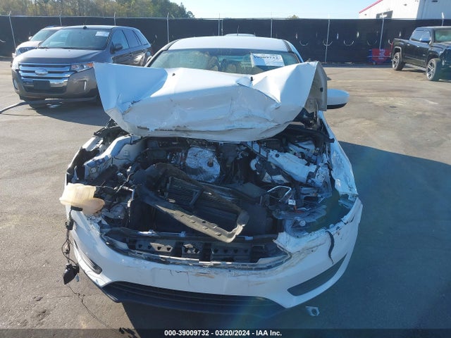 Ford FOCUS SE 2018 1FADP3FEXJL319171 Image 6