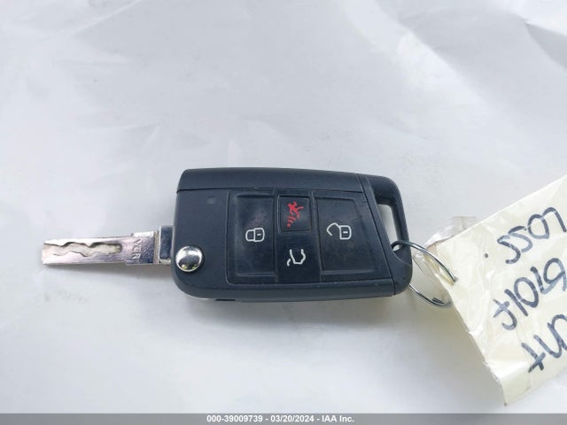 3VW217AU6GM019785 Volkswagen Golf Tsi S 4-door