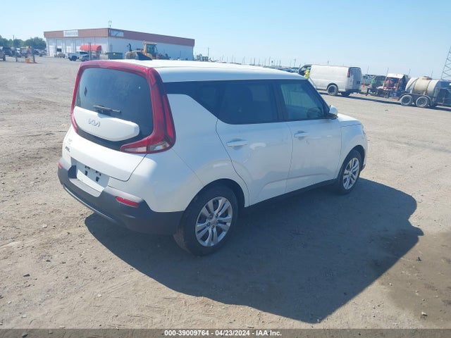 KIA SOUL LX 2022 KNDJ23AU0N7163974 Image 4