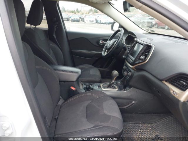 2015 JEEP CHEROKEE 1C4PJMCB0FW647827 Photo 4