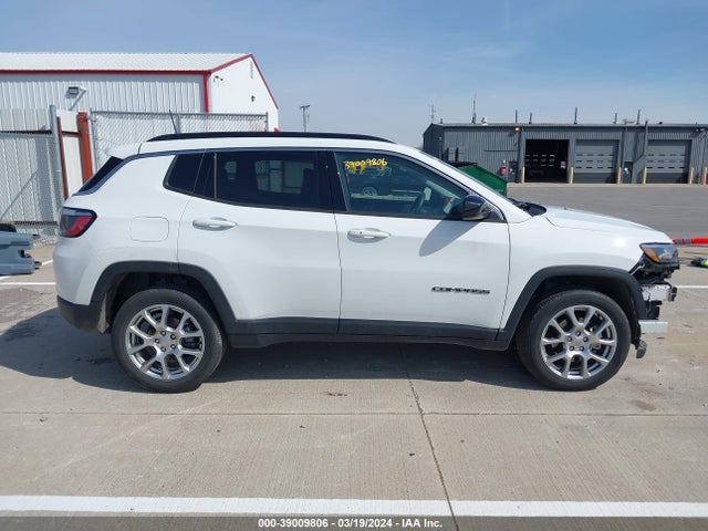 Jeep Compass Latitude Lux 4x4 2022 3C4NJDFB4NT213028 Image 14