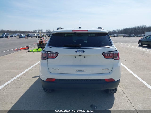 Jeep Compass Latitude Lux 4x4 2022 3C4NJDFB4NT213028 Image 17