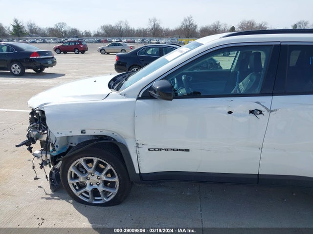 Jeep Compass Latitude Lux 4x4 2022 3C4NJDFB4NT213028 Image 20