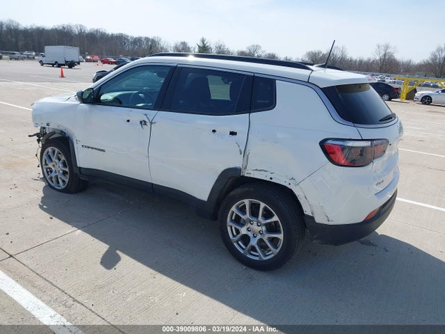 Jeep Compass Latitude Lux 4x4 2022 3C4NJDFB4NT213028 Image 3
