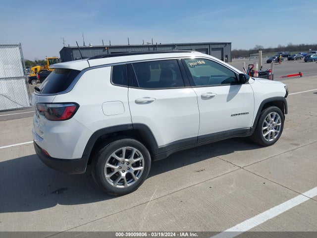 Jeep Compass Latitude Lux 4x4 2022 3C4NJDFB4NT213028 Image 4