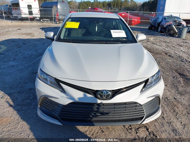 Toyota CAMRY LE 2024 4T1C11AK2RU192507 Image 13