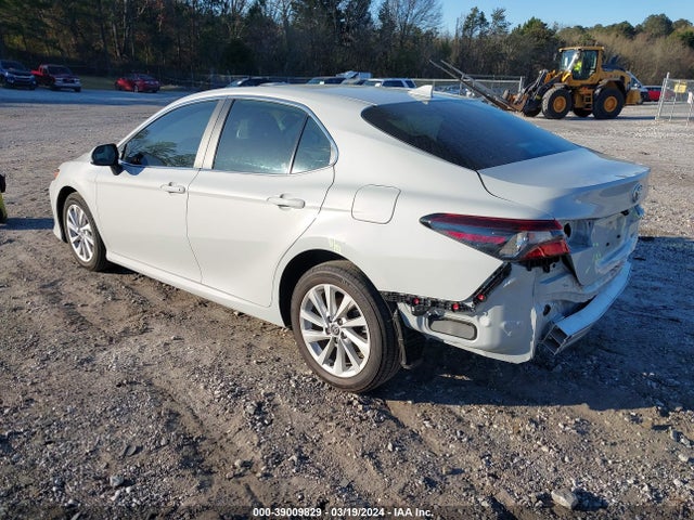 Toyota CAMRY LE 2024 4T1C11AK2RU192507 Image 3