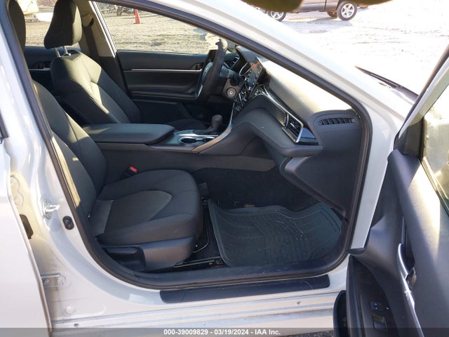 Toyota CAMRY LE 2024 4T1C11AK2RU192507 Image 5
