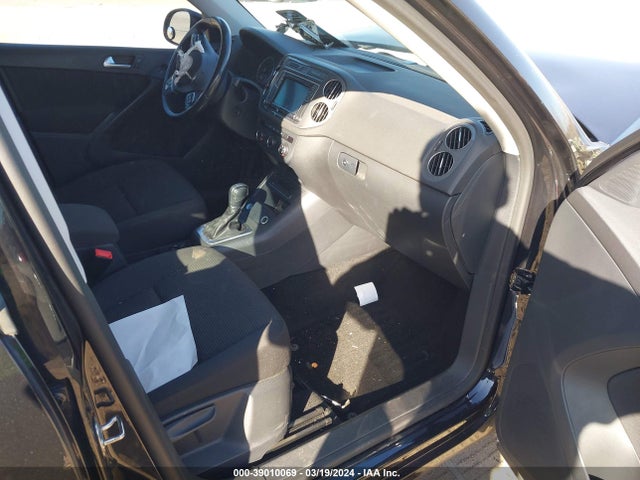 WVGBV7AX9HK045478 Volkswagen Tiguan 2.0t/2.0t S