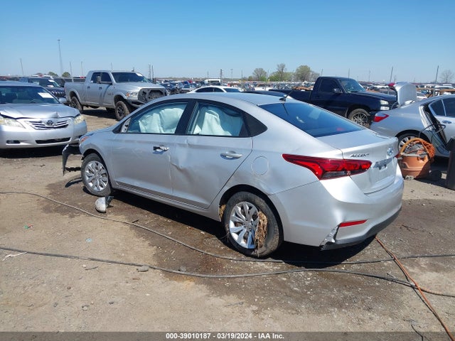 Hyundai ACCENT SE 2018 3KPC24A37JE021458 Image 3