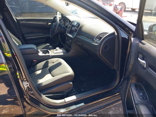 Chrysler 300 Touring 2020 2C3CCAAG4LH212555 Image 5