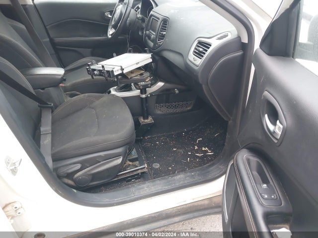 3C4NJCABXJT326896 Jeep Compass Sport Fwd