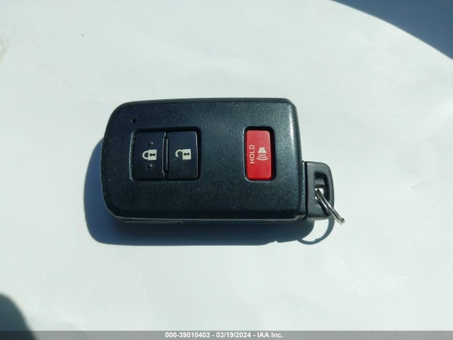 Toyota Prius C Three 2014 JTDKDTB37E1078444 Image 11