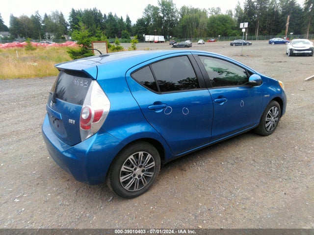 Toyota Prius C Three 2014 JTDKDTB37E1078444 Image 4