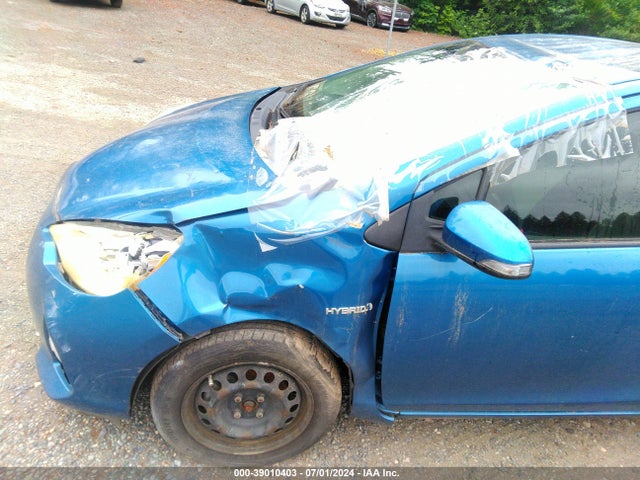 Toyota Prius C Three 2014 JTDKDTB37E1078444 Image 6