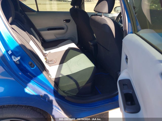 Toyota Prius C Three 2014 JTDKDTB37E1078444 Image 8