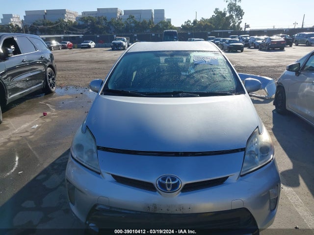 Toyota Prius Two 2014 JTDKN3DU2E1781260 Image 13