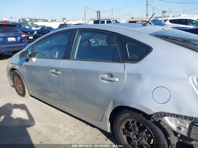 Toyota Prius Two 2014 JTDKN3DU2E1781260 Image 15
