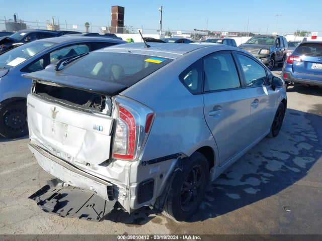 Toyota Prius Two 2014 JTDKN3DU2E1781260 Image 4