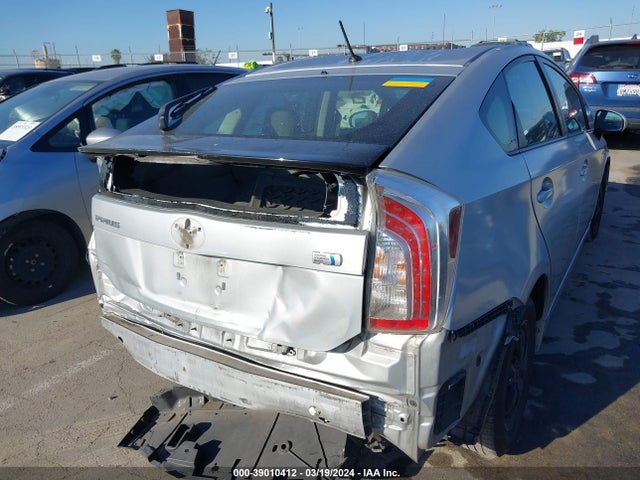 Toyota Prius Two 2014 JTDKN3DU2E1781260 Image 6