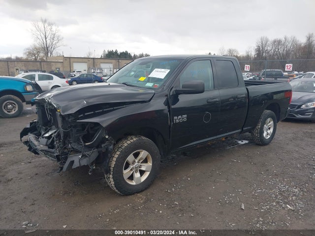 RAM 1500 Express Quad Cab 4x4 6'4 Box 2017 1C6RR7FG4HS726350 Image 2