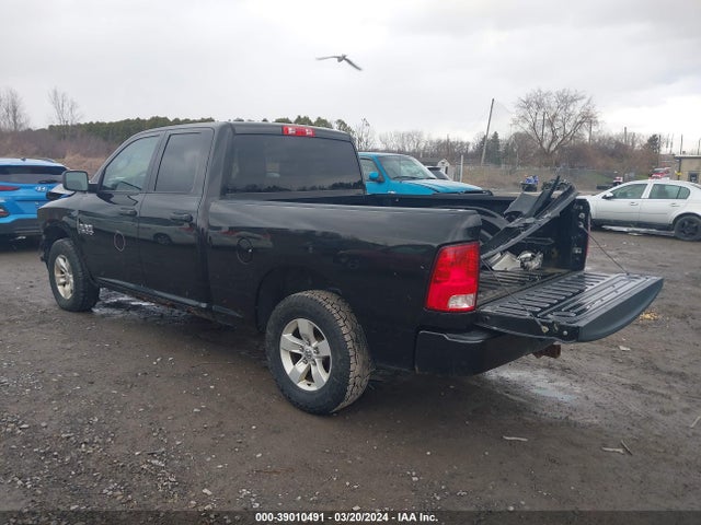 RAM 1500 Express Quad Cab 4x4 6'4 Box 2017 1C6RR7FG4HS726350 Image 3