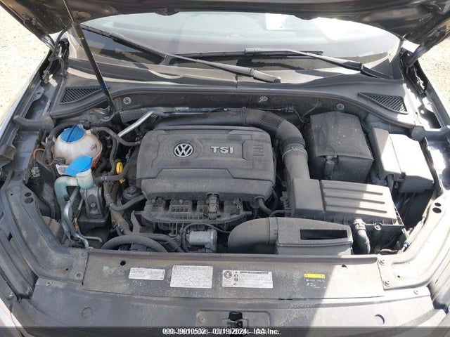 1VWBT7A38HC071973 Volkswagen Passat 1.8t Se