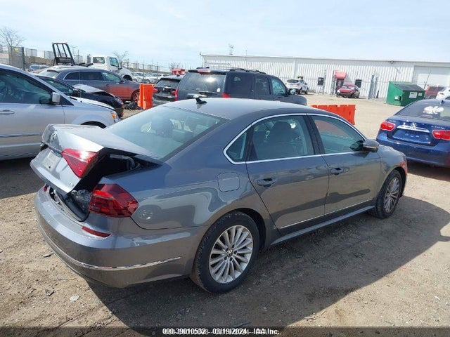 1VWBT7A38HC071973 Volkswagen Passat 1.8t Se
