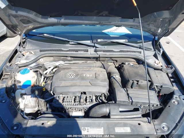3VWD07AJ0EM284295 Volkswagen Jetta 1.8t Se
