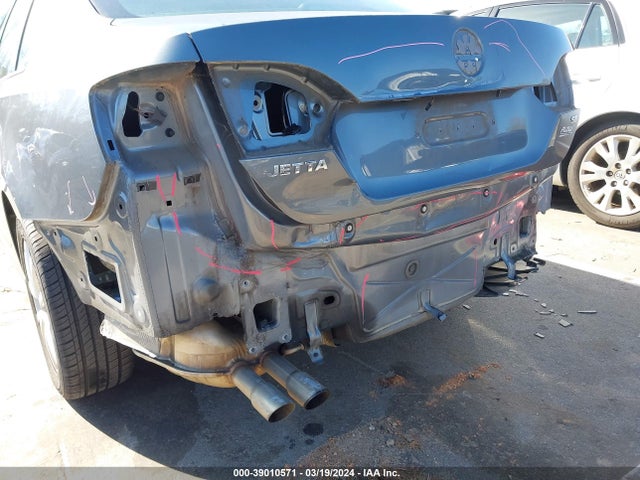 3VWD07AJ0EM284295 Volkswagen Jetta 1.8t Se
