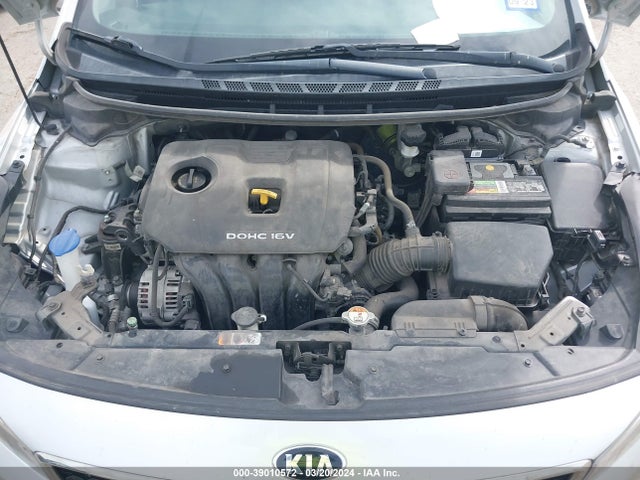 KIA FORTE LX 2017 3KPFL4A76HE115788 Image 10