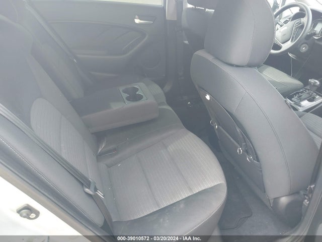 KIA FORTE LX 2017 3KPFL4A76HE115788 Image 8